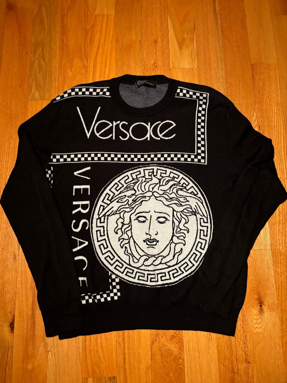 Versace Medusa Logo Runway Sweater🔥